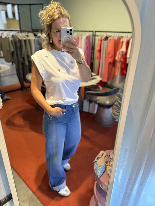 Weißes T-Shirt mit Herzen
